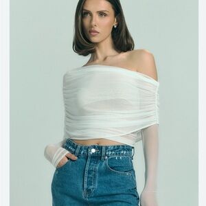 Meshki Everly Elegant Off-Shoulder Ivory top